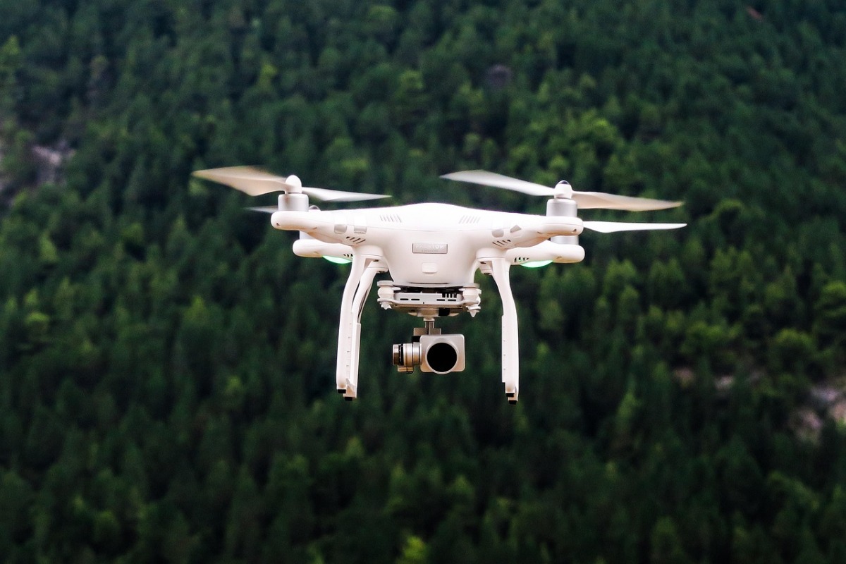 drone ile şehir üstü hava çekimi